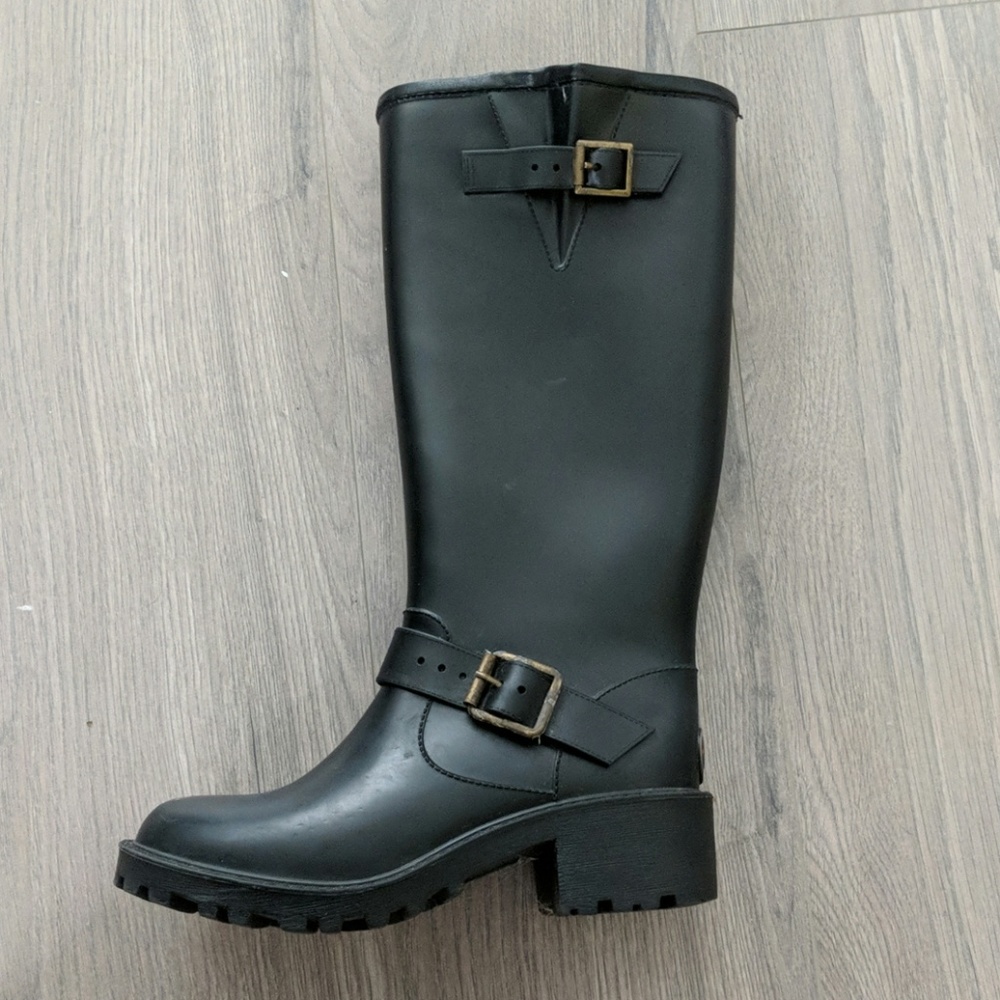 DAV knee high rain boots sz7